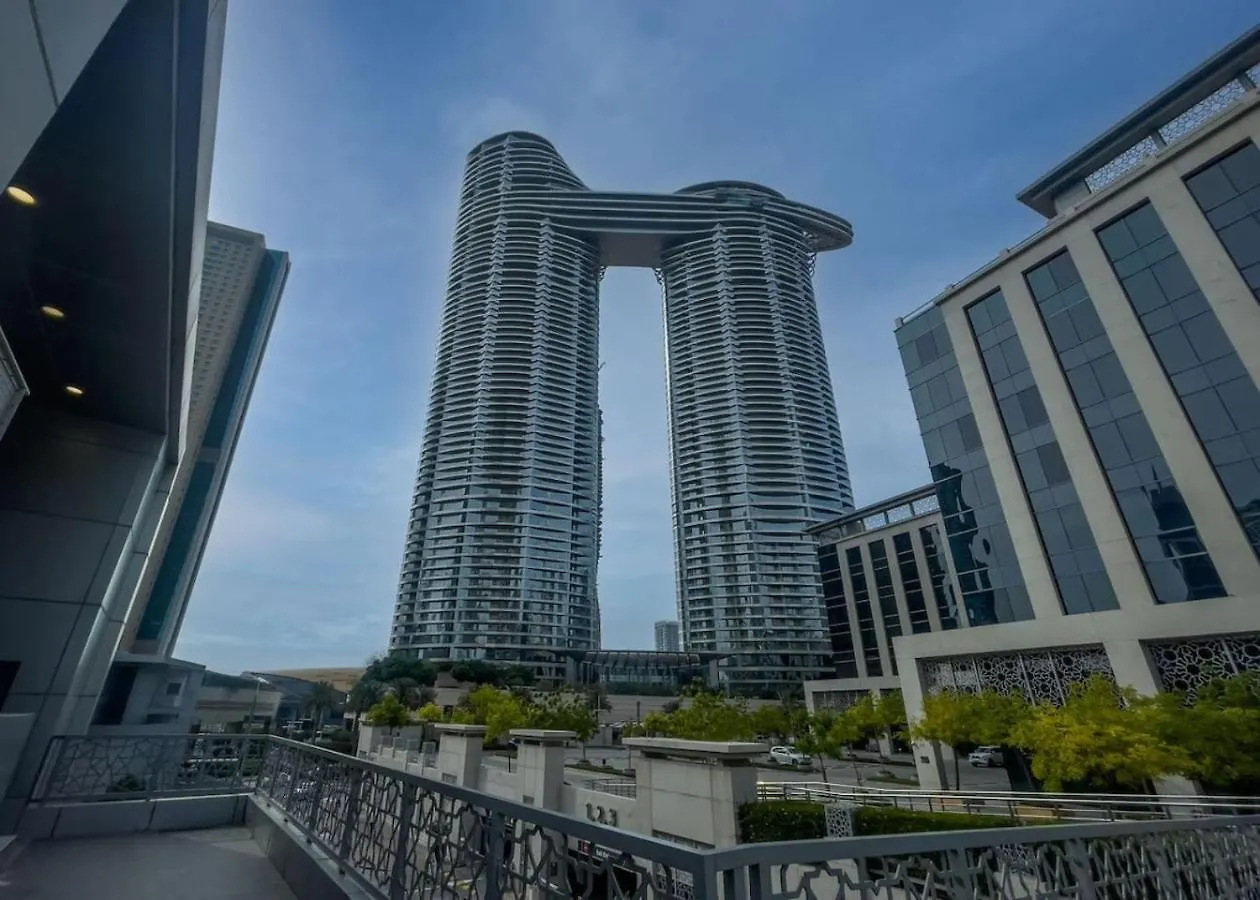 Luxury Downtown Pool And Private Patio Apartment Dubai United Arab Emirates