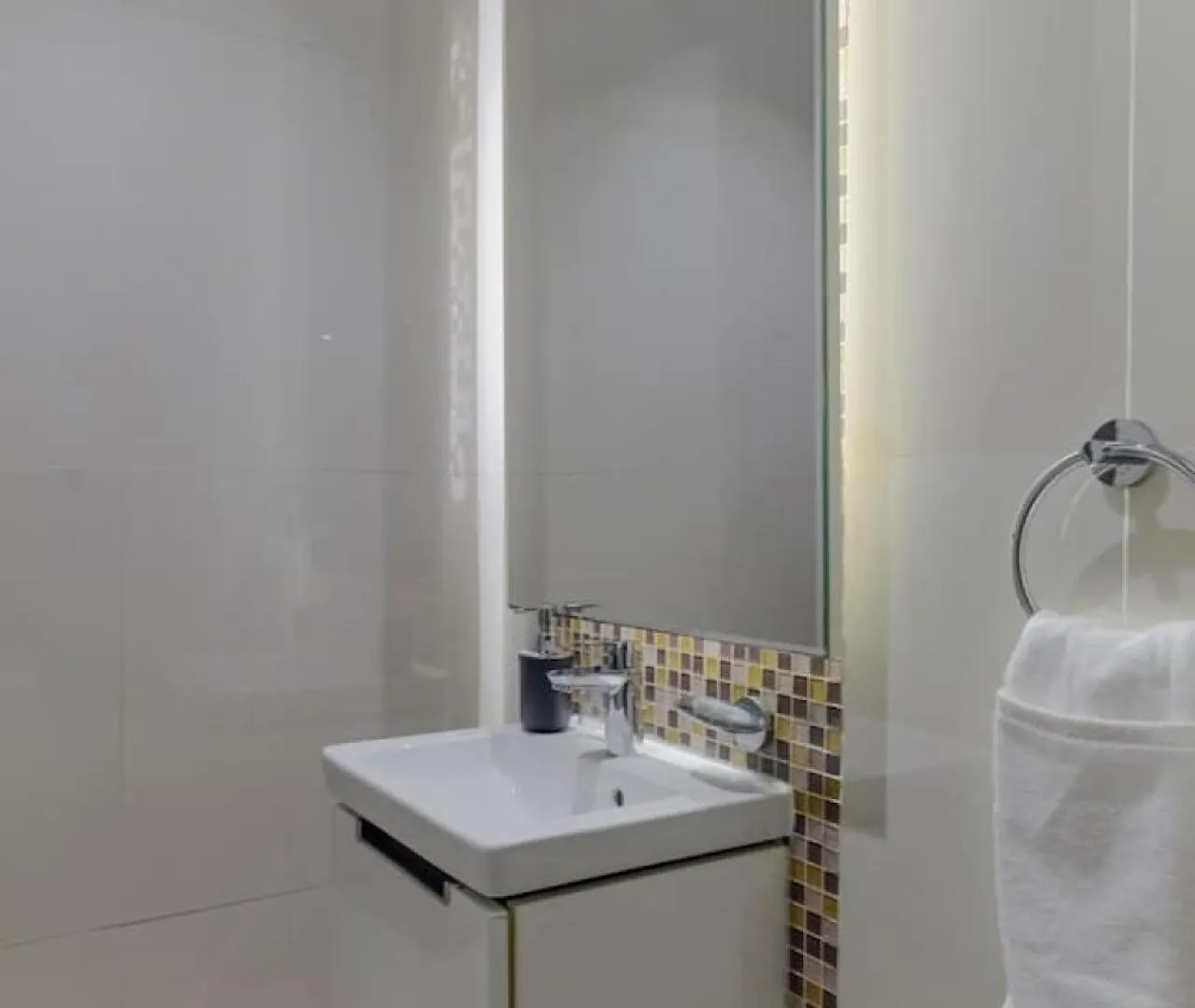 Luxury Downtown Pool And Private Patio Apartment Dubai 0*,  United Arab Emirates