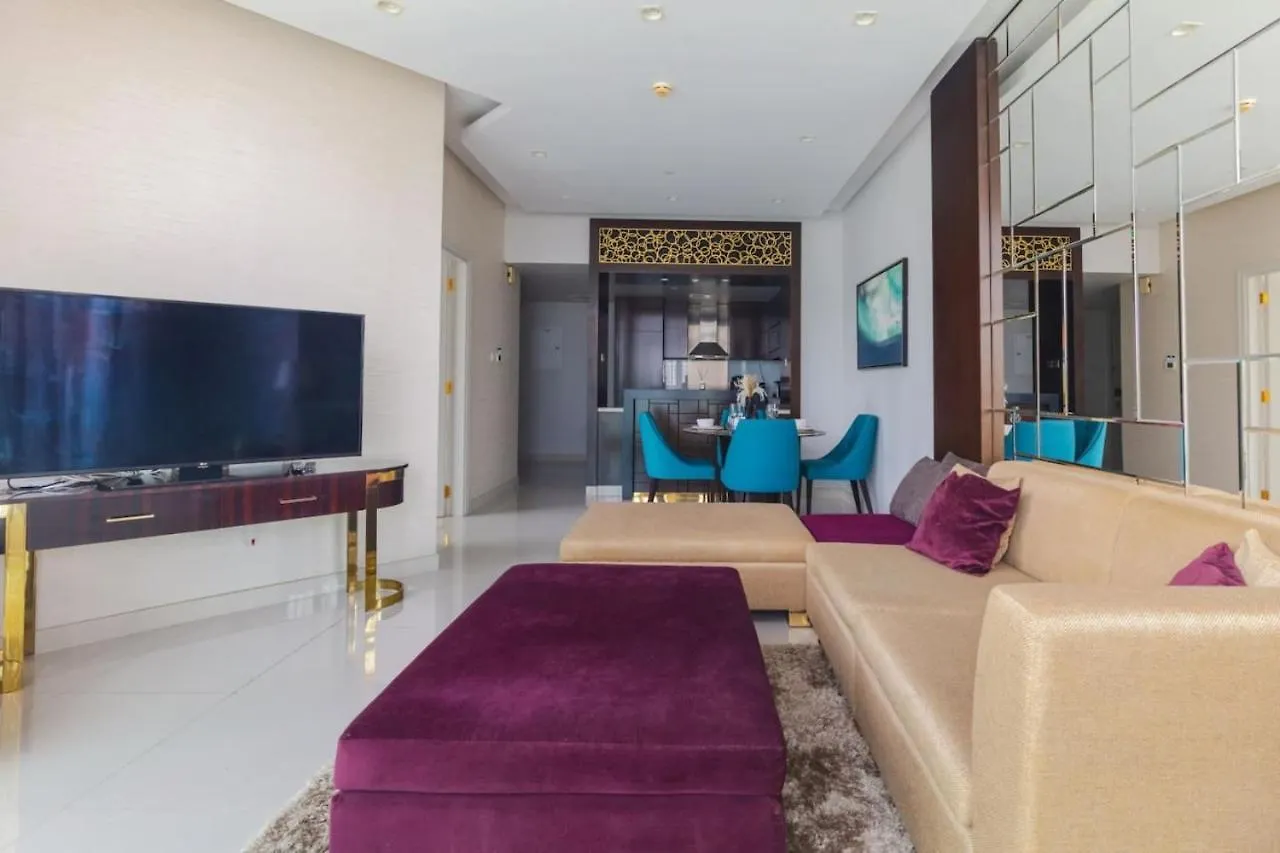 Luxury Downtown Pool And Private Patio Apartment Dubai United Arab Emirates