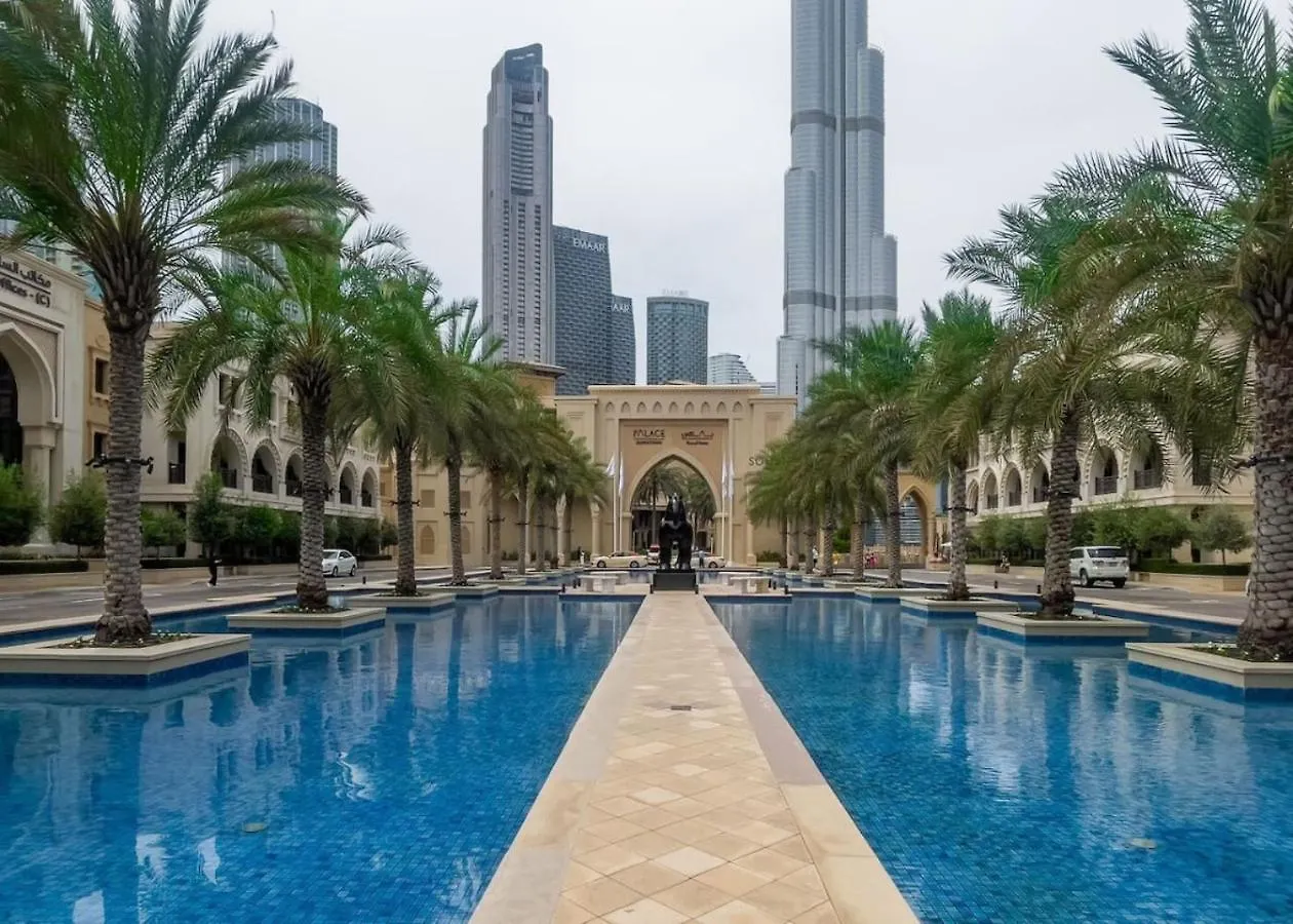 Luxury Downtown Pool And Private Patio Apartment Dubai