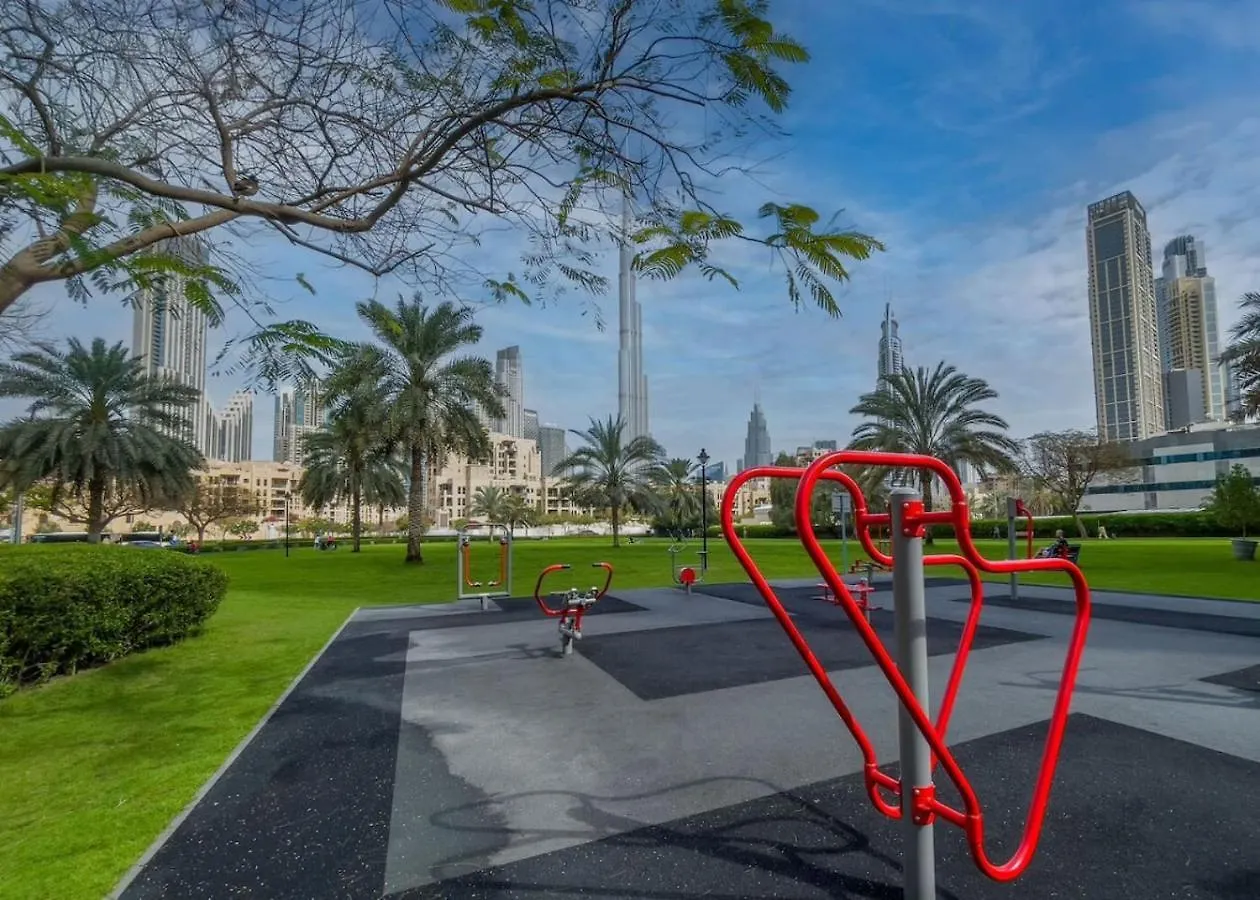 Luxury Downtown Pool And Private Patio Apartment Dubai United Arab Emirates