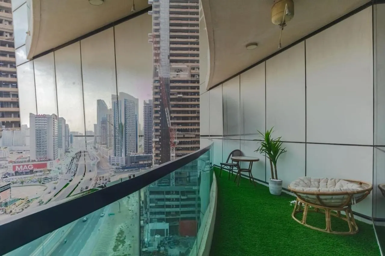 Luxury Downtown Pool And Private Patio Apartment Dubai 0*,
