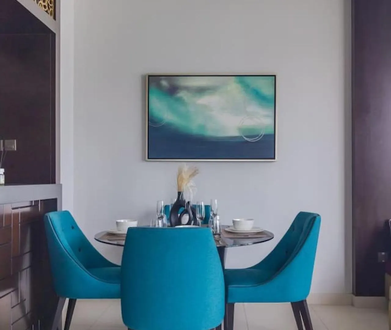 Luxury Downtown Pool And Private Patio Apartment Dubai