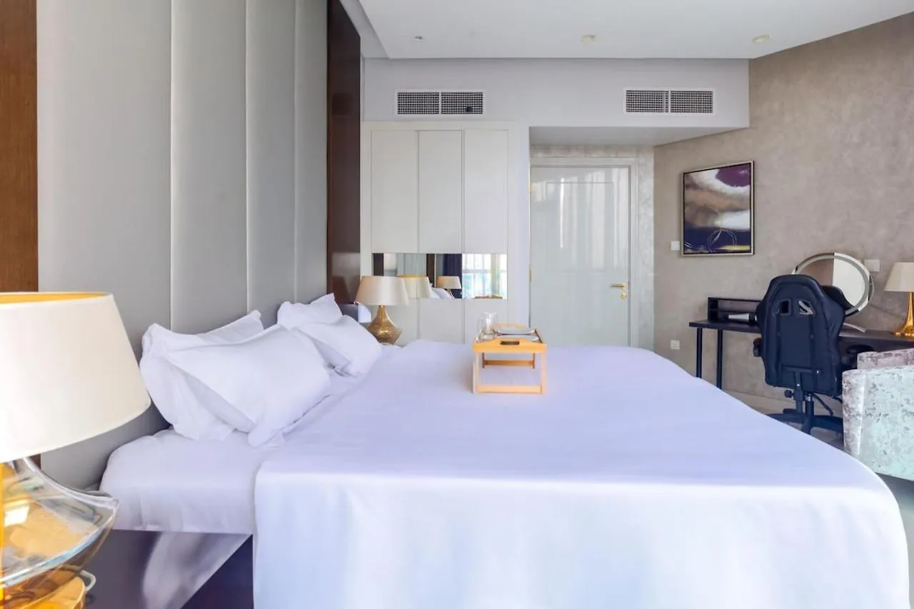 Luxury Downtown Pool And Private Patio Apartment Dubai 0*,