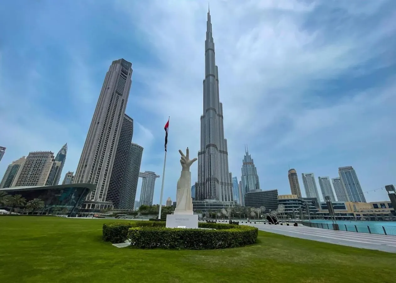 Luxury Downtown Pool And Private Patio Apartamento Dubai
